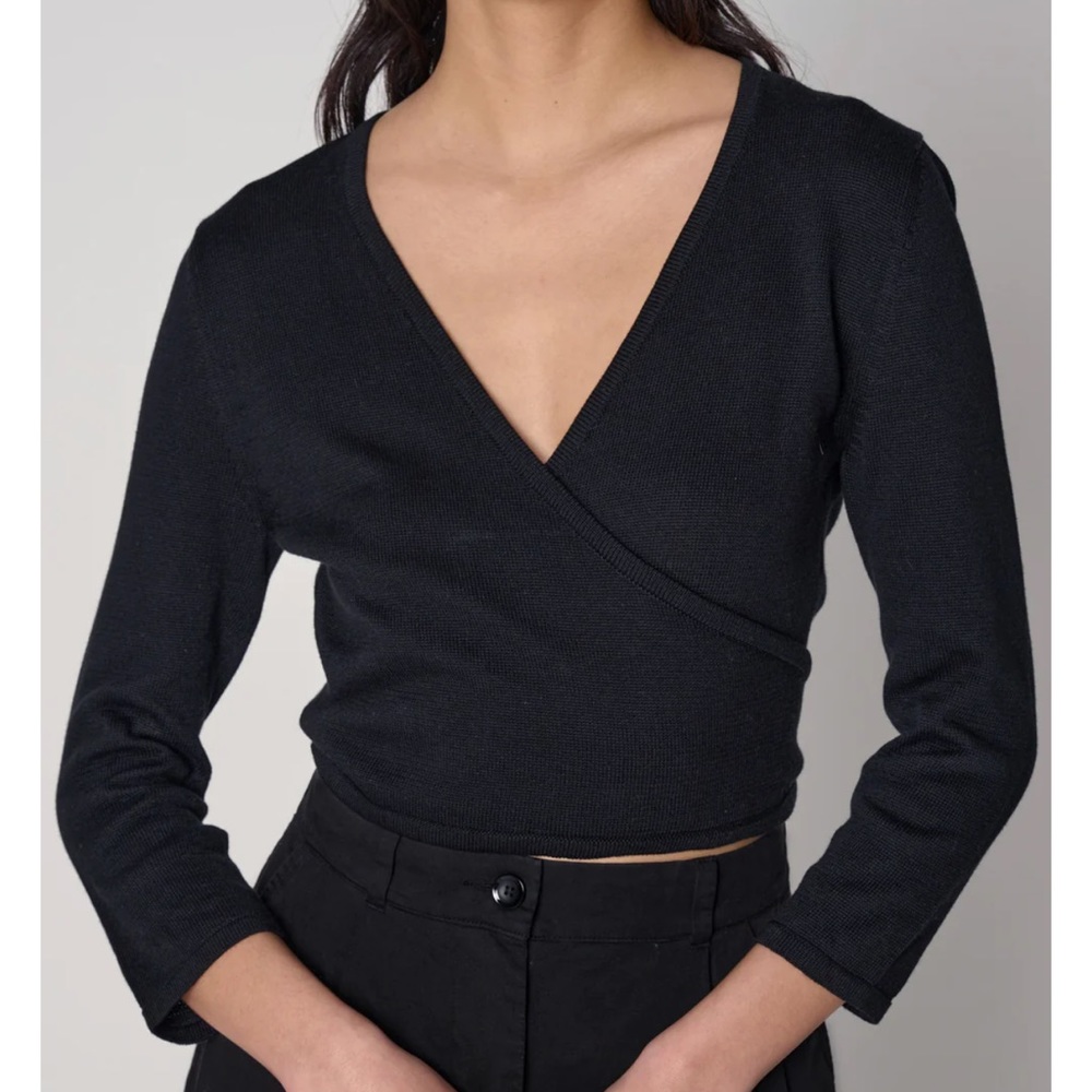 Shaina Mote Elsa top in Onyx